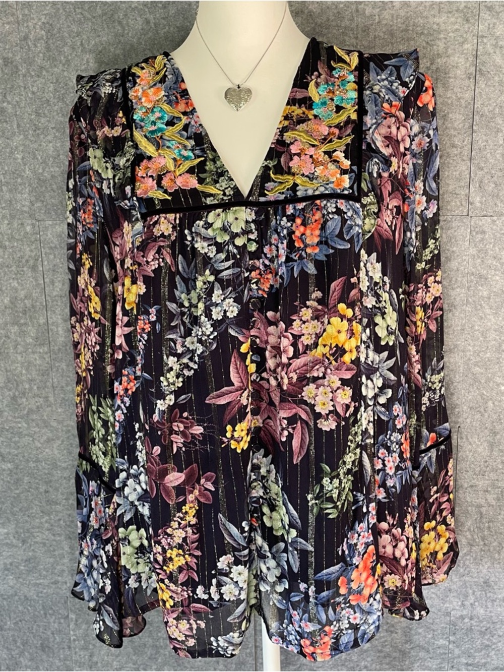 Vineet Bahl Anthropologie Boho Floral Top Embroidered Bell Sleeve M